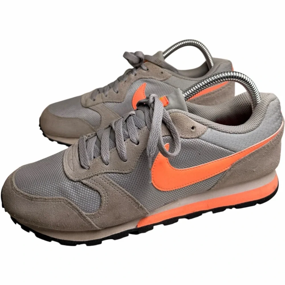 Nike‎ MD Runner 2 Womens 9 Gray Mango Peach Waffle Sole Sneakers Retro Running